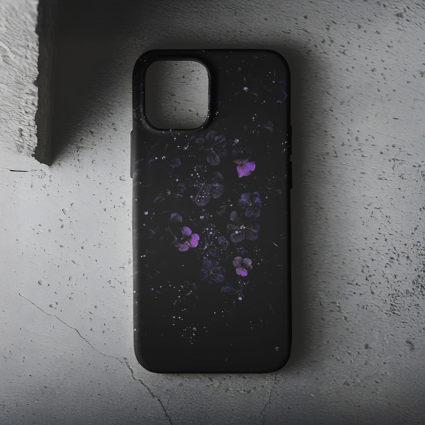 Night Clovers Telefon Kılıfı B098